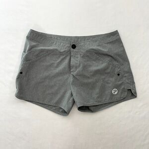 Pelagic Moana Hybrid Shorts Lightweight Womens 6 Gray Quick Dry Outdoor 4"